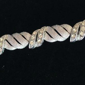 Vintage Signed Trifari Crown Necklace or Choker